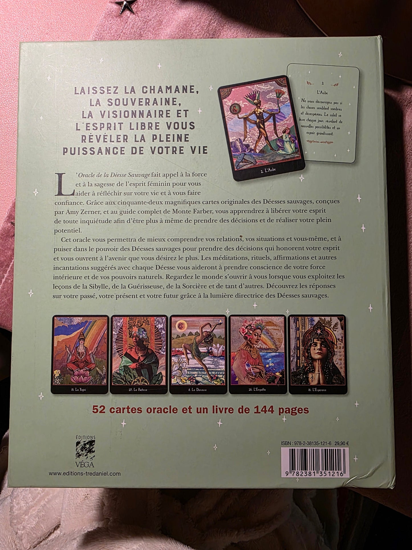 Dos de la boîte – Oracle de la Déesse Sauvage, 52 cartes et livre 144 pages, ISBN 978-2-38135-121-6