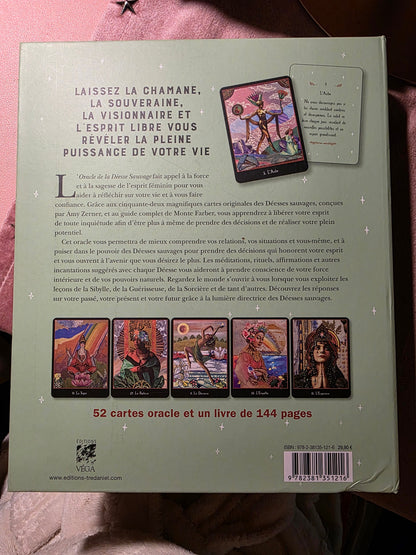 Dos de la boîte – Oracle de la Déesse Sauvage, 52 cartes et livre 144 pages, ISBN 978-2-38135-121-6
