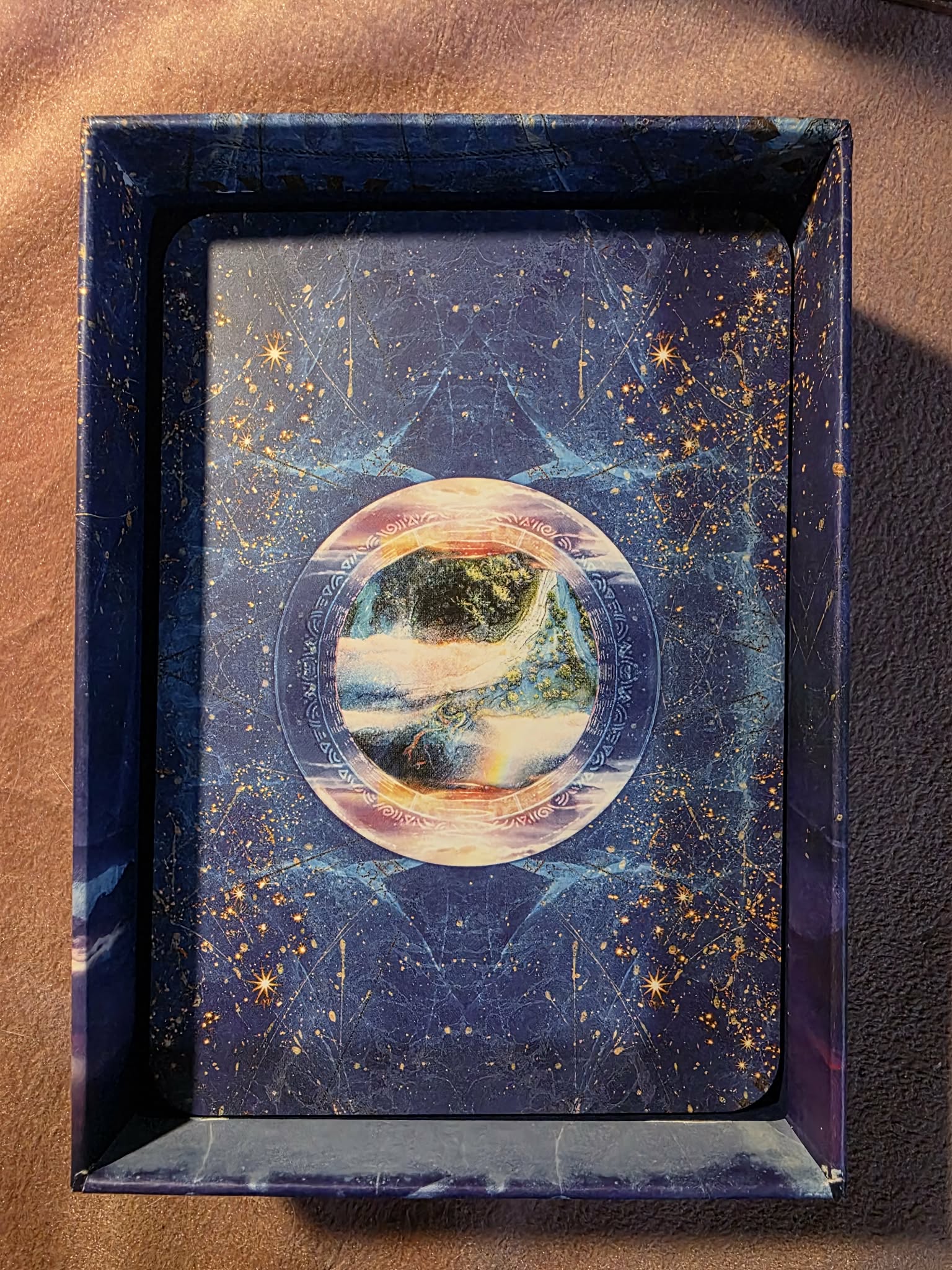 Le Portail de Lumière — intérieur du coffret, cartes oracles