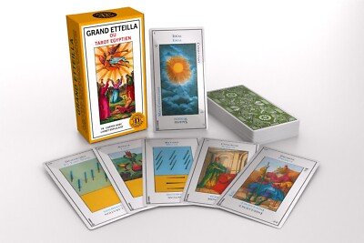 Grand Etteilla Tarot Égyptien — coffret jaune avec cartes étalées