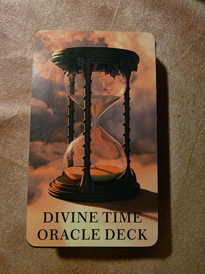 Divine Time Oracle Deck — carte du sablier gothique